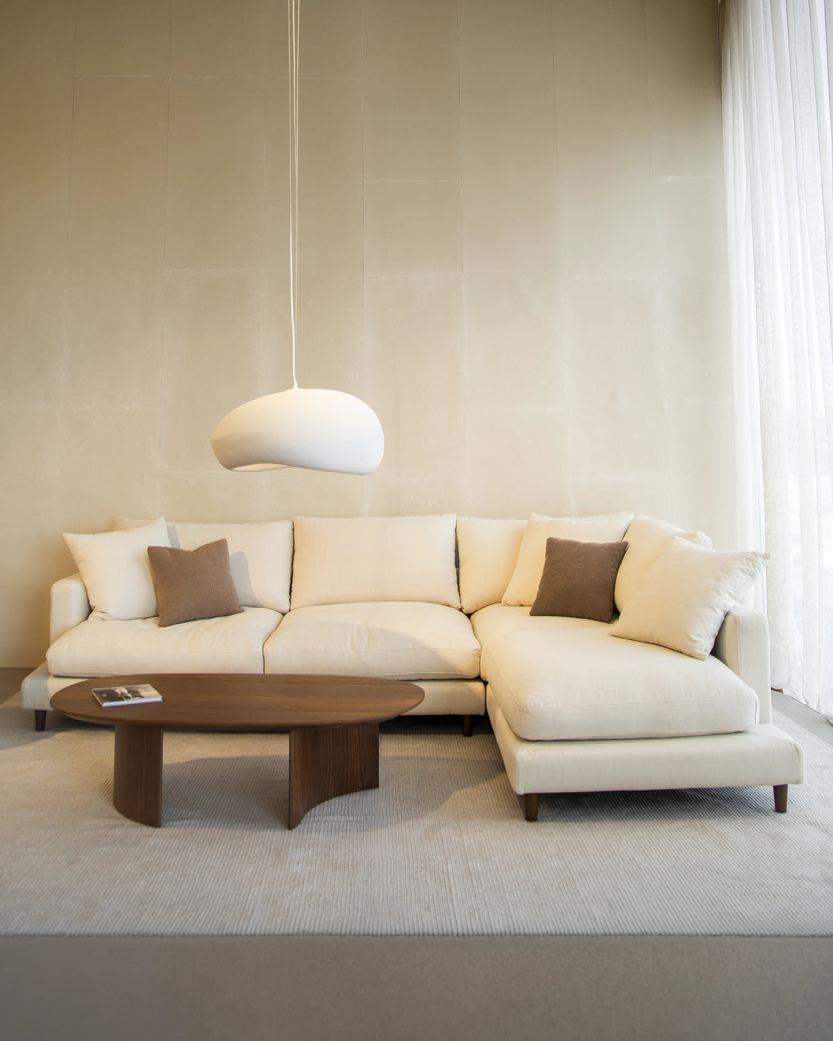 mesa centro salón comedor ovalada madera calidad premium grande nogal Brisa