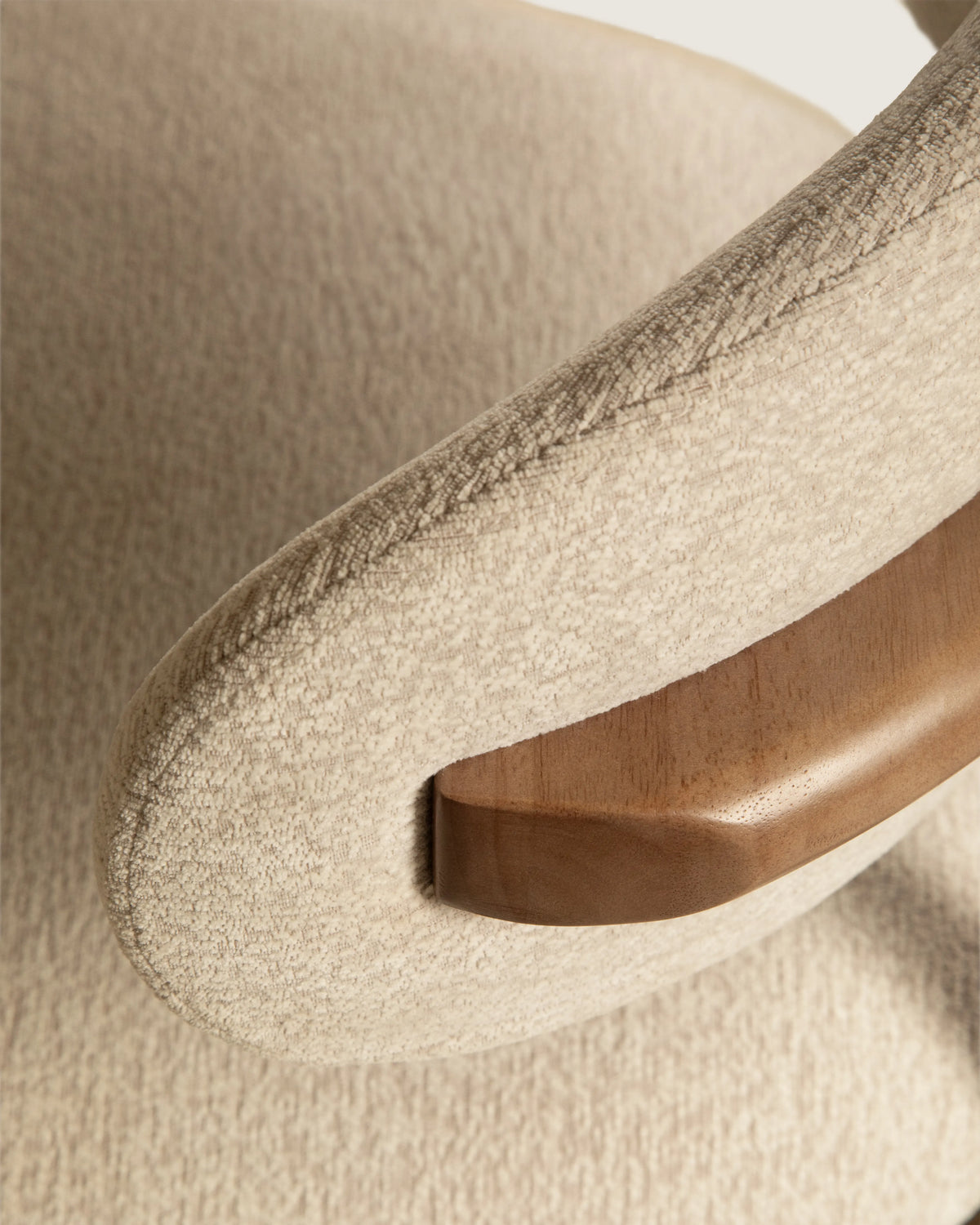 Silla cómoda comedor nórdica, tapizada madera nogal maciza patas de madera Selen