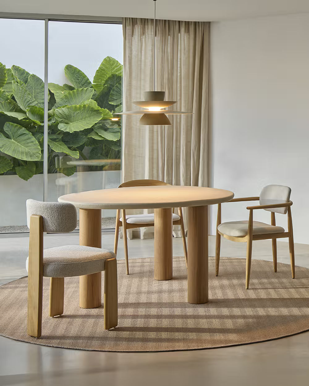 Mesa comedor ovalada madera y microcemento liquido calidad premium mediana roble Vilma