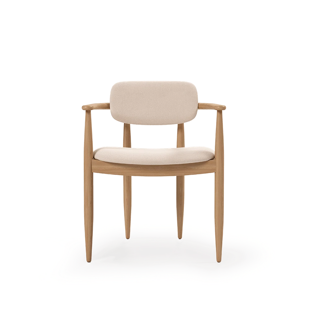 Fauteuil Lys en différentes structures en bois, recouvert de tissu Vita Crème