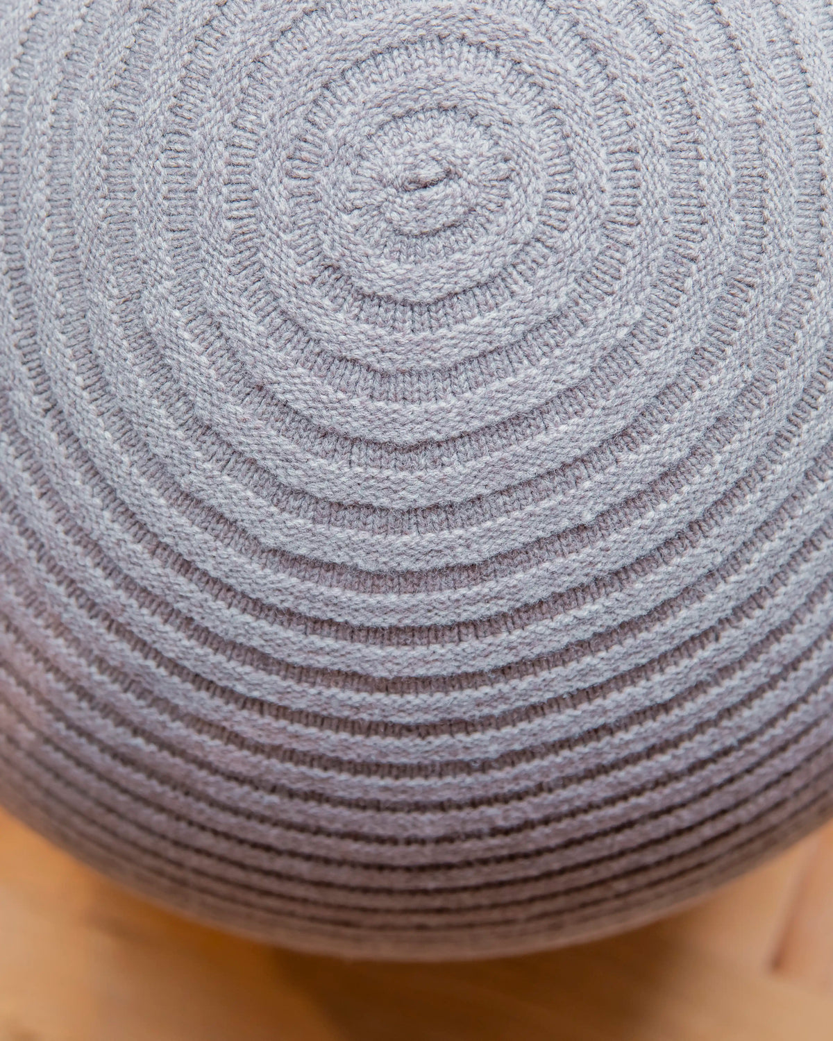 Puf Knit de lana marrón tejida