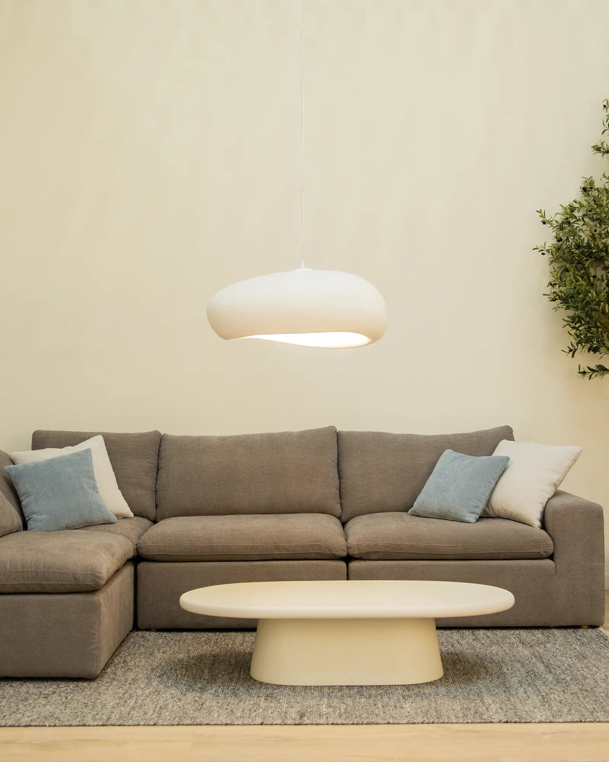 Lámpara techo colgante salón comedor resina multiformato artesanal orgánica Moon