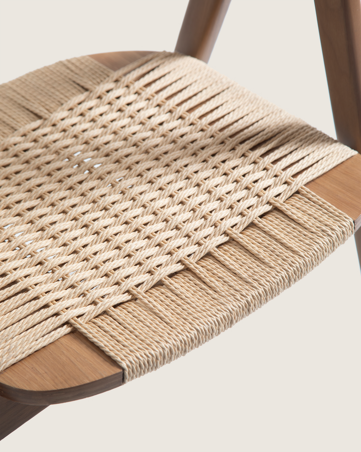 Silla de comedor con reposabrazos asiento de cuerda Korda