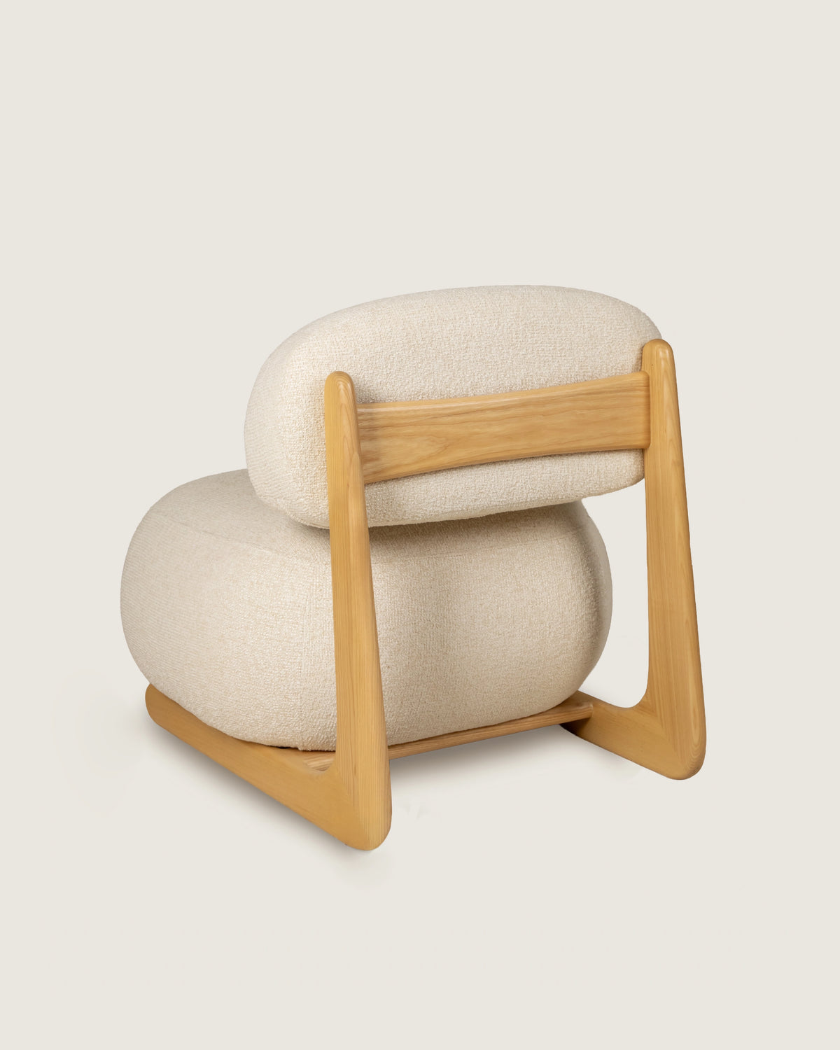 Mare armchair in ash with dolmen creme and dolmen ceniza upholstery