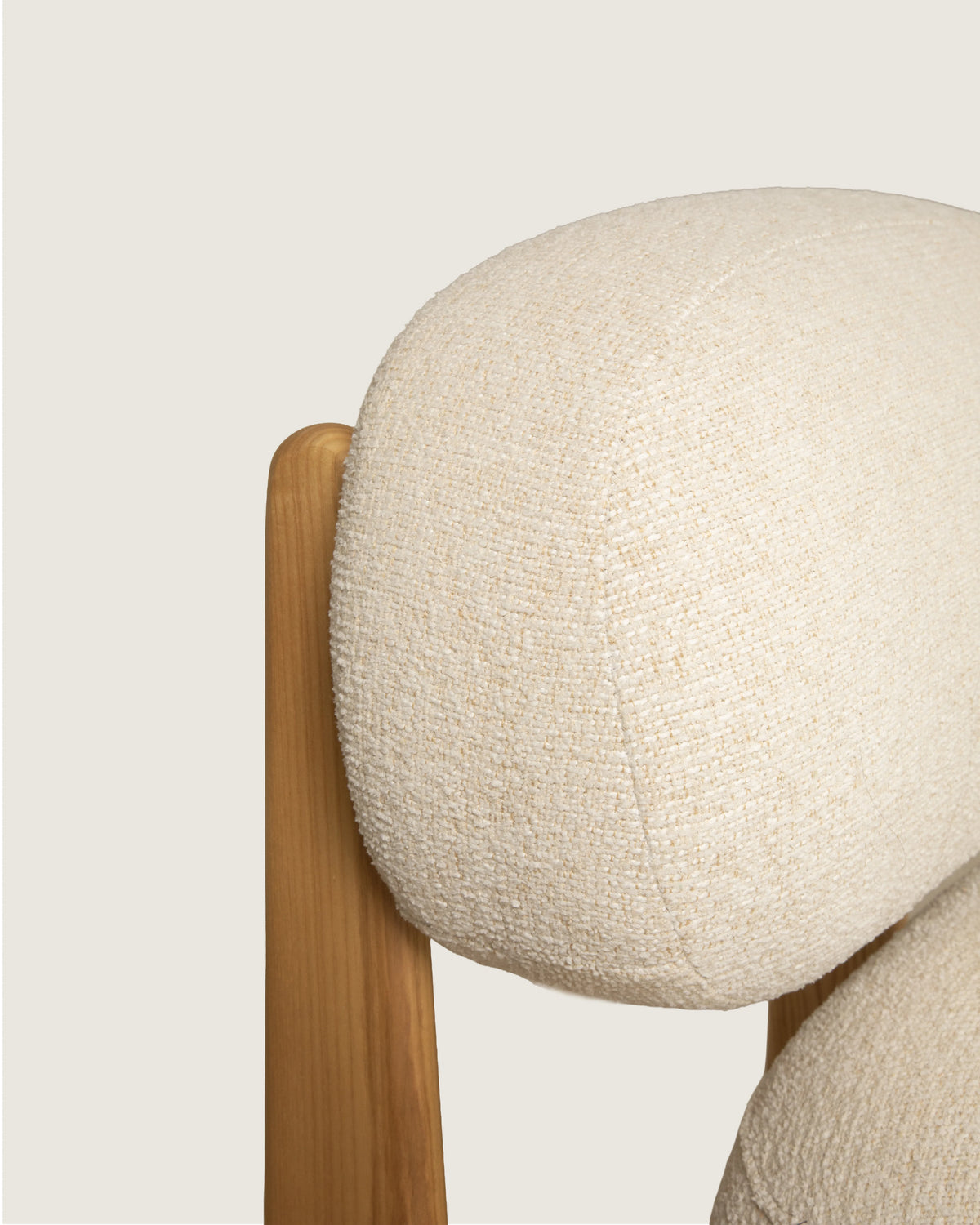 Mare armchair in ash with dolmen creme and dolmen ceniza upholstery