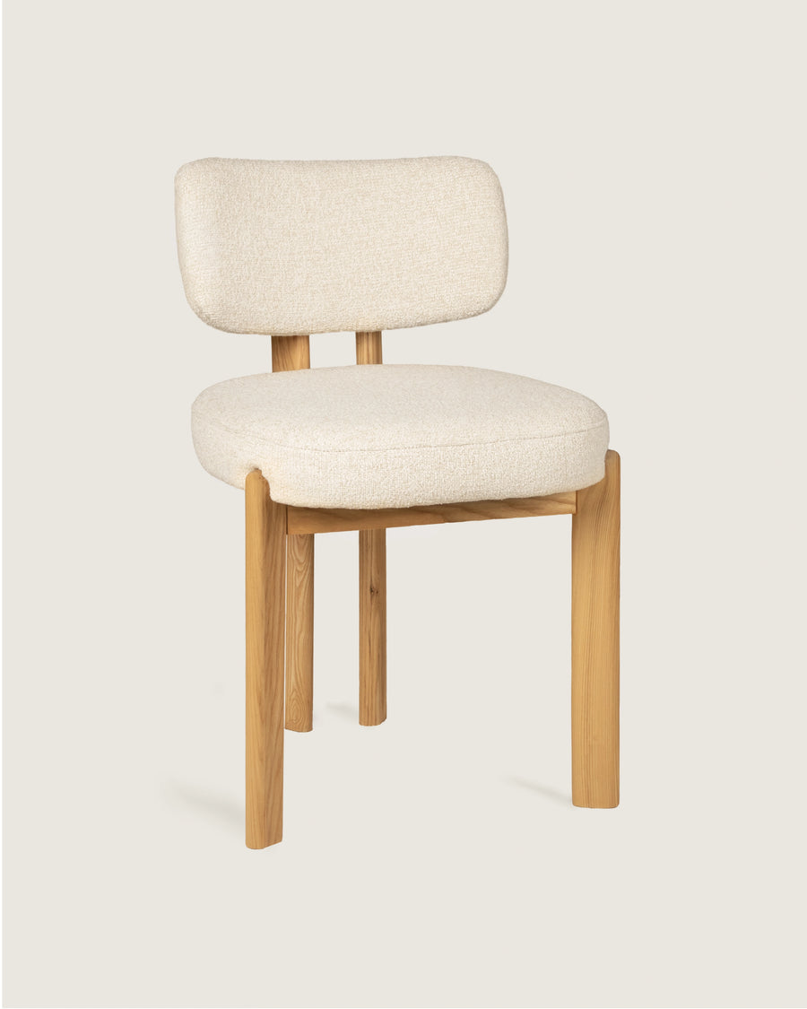 cómoda comedor nórdica tapizada madera fresno maciza patas de madera Jade