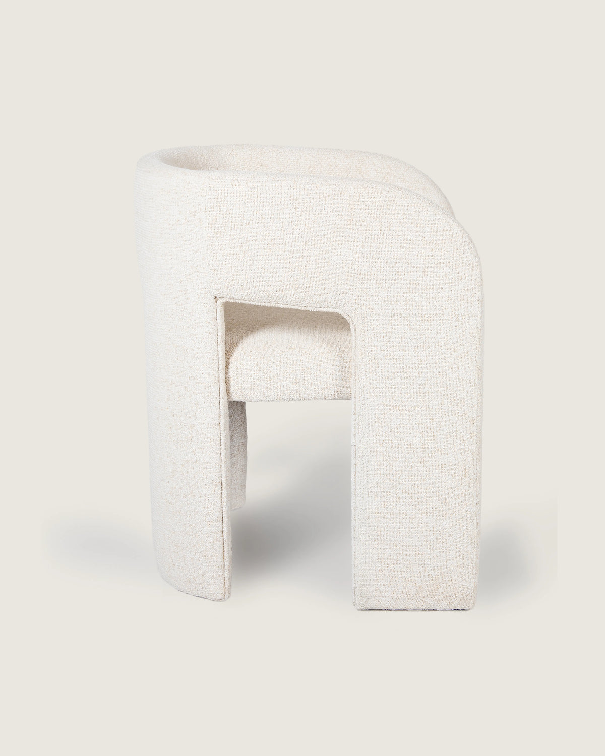 Silla cómoda comedor nórdica, tapizada Dolmen crem Vera