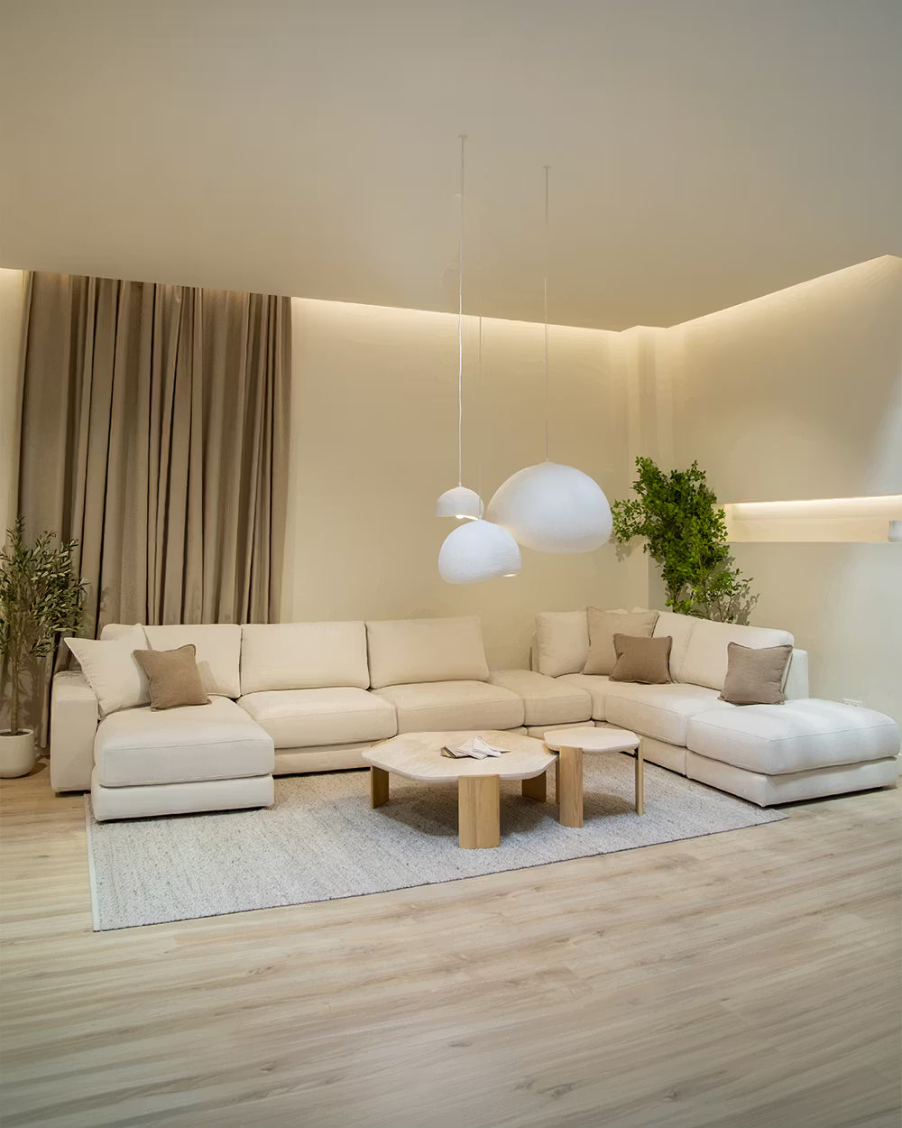 Mesa auxiliar salón comedor hexagonal madera y mármol calidad premium pequeña travertino blanco Paraná
