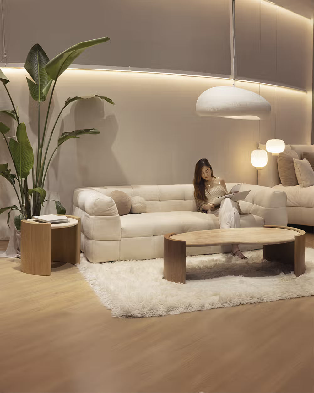 Mesa auxiliar salón comedor redonda madera roble y mármol calidad premium pequeña travertino blanco Volga