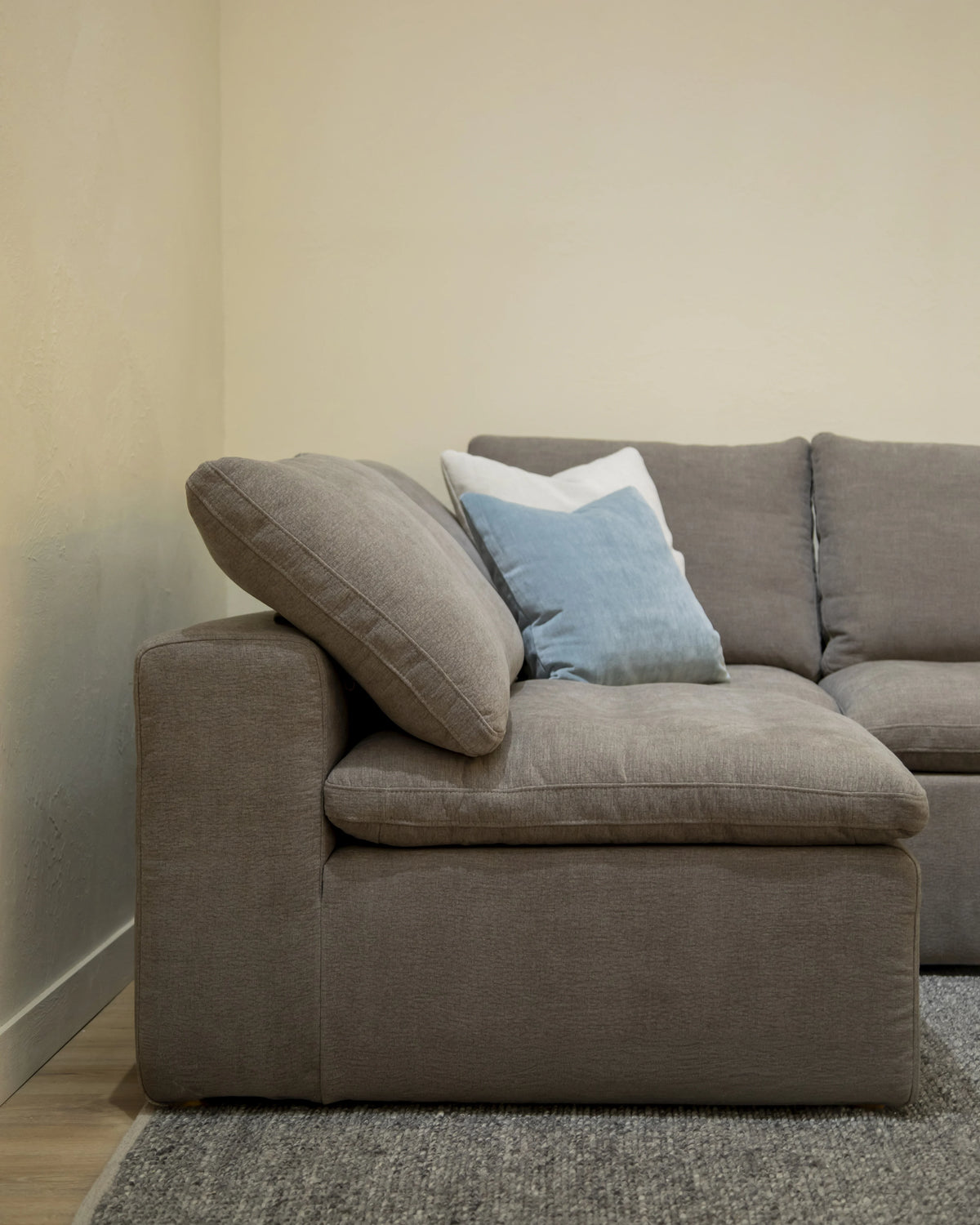 Rio corner sofa with custom upholstery 311 x 302 cm