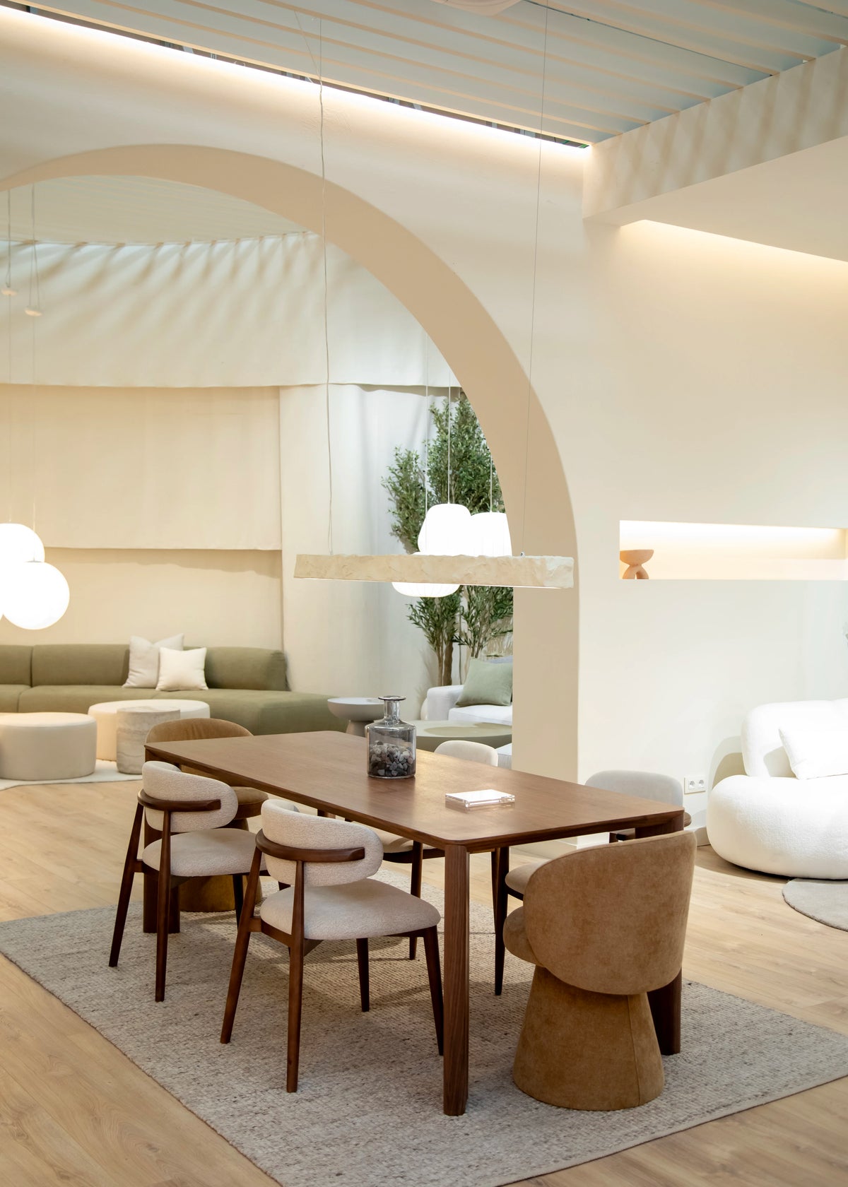 Lámpara techo colgante salón comedor resina multiformato artesanal alargada Petra