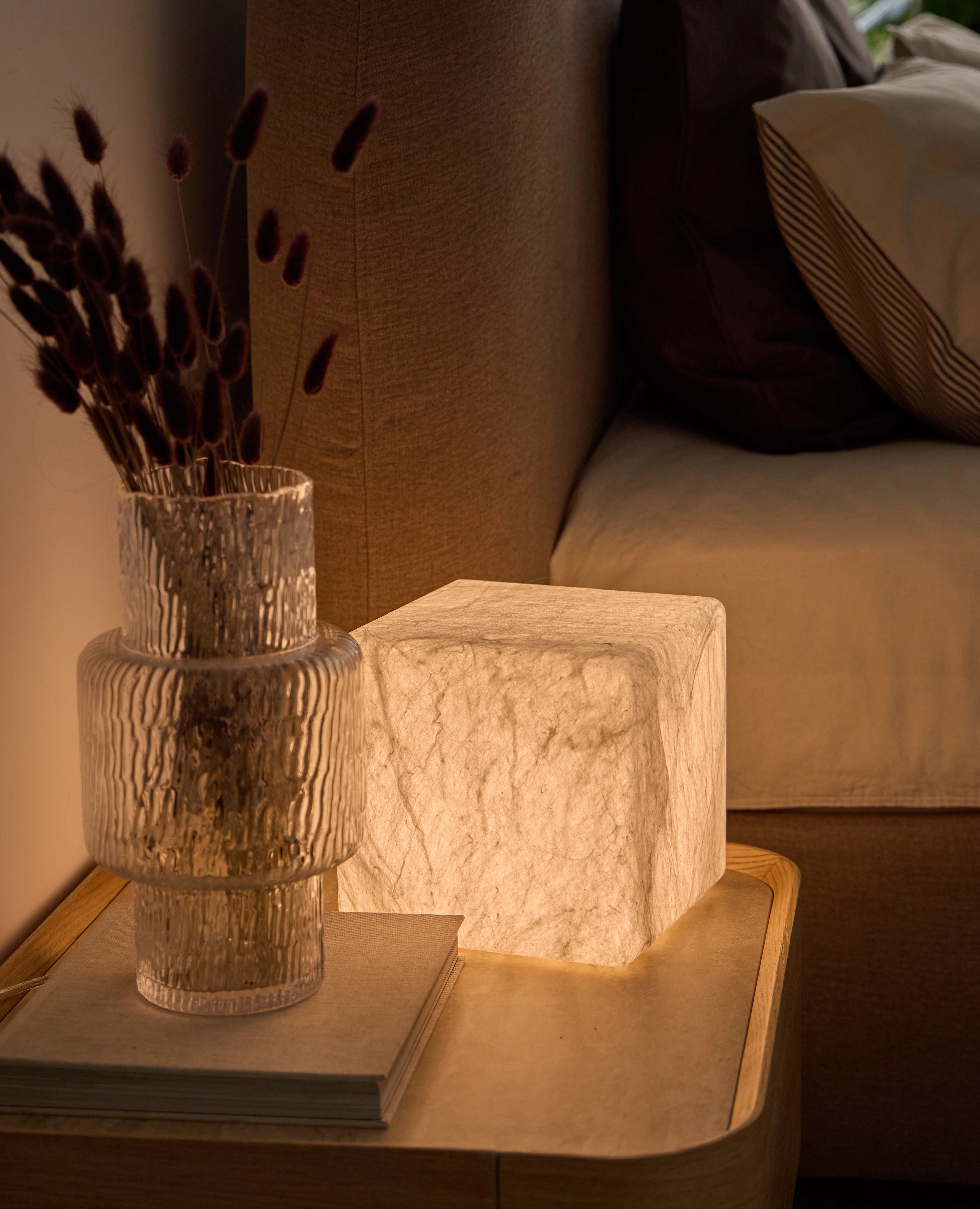 Lámpara de mesa Cube