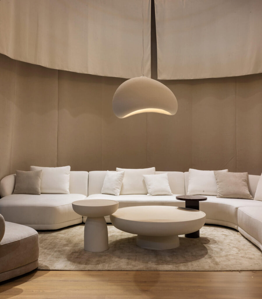 Ambiente-FHV25-Sofa Calma-Rin-Alia-Cloud